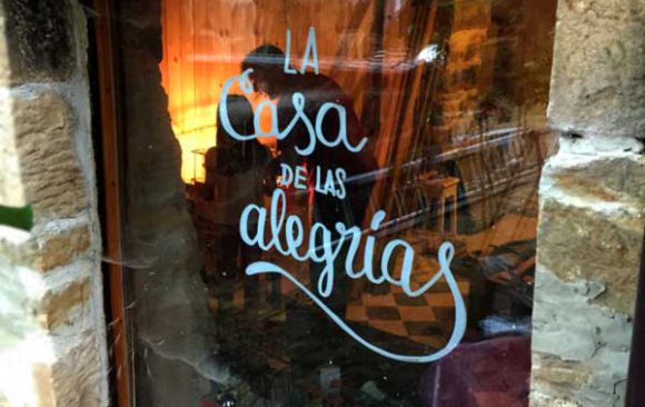 Lettering sobre cristal en Casa Rural